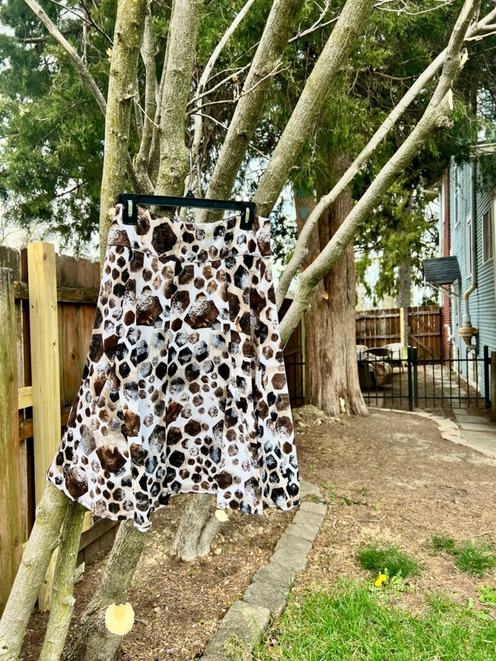 Elegant Chicos Animal Print Flounce Skirt Midi Size 1 skater chic feminine